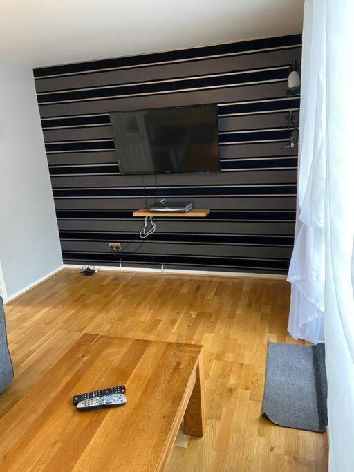Garland Way 2 Bed House Sheffield Free Parking 5 Min From M1 Villa Mosborough Kültér fotó